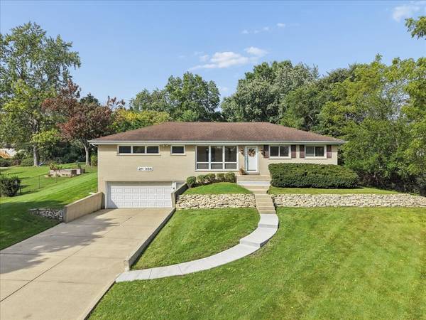 2N356 Euclid Ave, Glen Ellyn, IL 60137-2830