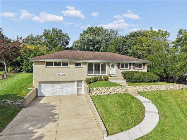 2N356 Euclid Ave, Glen Ellyn, IL 60137-2830