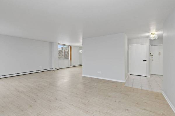 20 N Tower RD #4F, Oak Brook, IL 60523