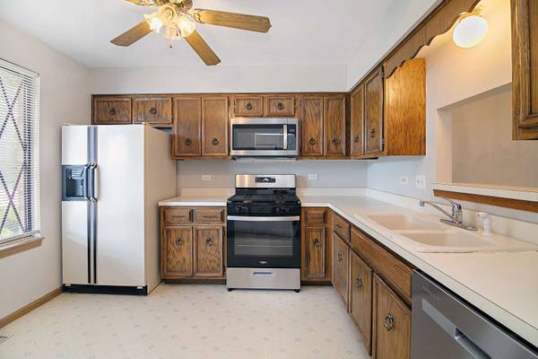 895 Shagbark RD #44C, New Lenox, IL 60451
