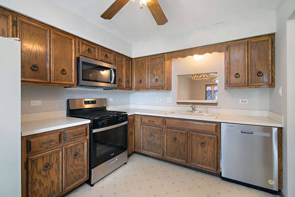 895 Shagbark RD #44C, New Lenox, IL 60451