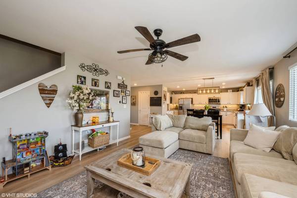 1311 Bayberry CIR, Pingree Grove, IL 60140