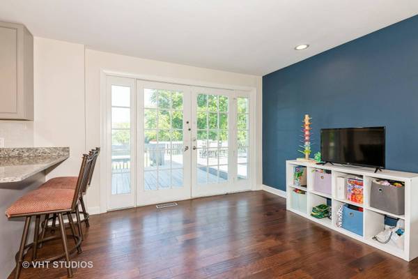 2N617 Virginia AVE, Glen Ellyn, IL 60137