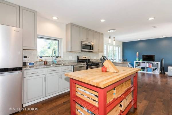 2N617 Virginia AVE, Glen Ellyn, IL 60137