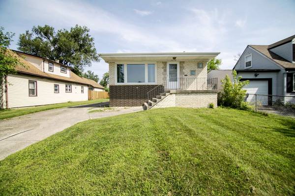 7038 W 114th PL, Worth, IL 60482