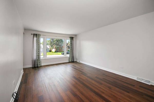 7038 W 114th PL, Worth, IL 60482