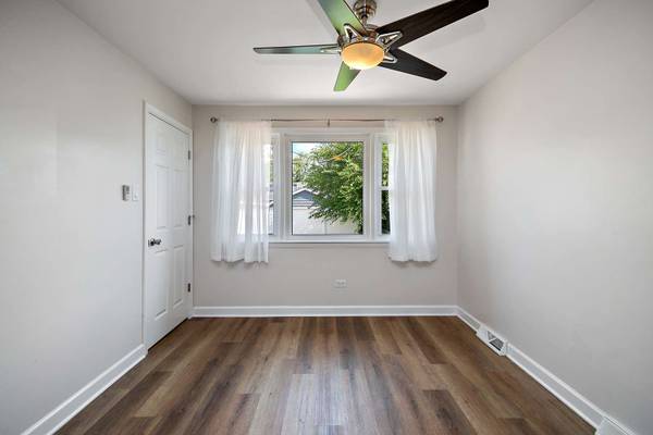 7038 W 114th PL, Worth, IL 60482