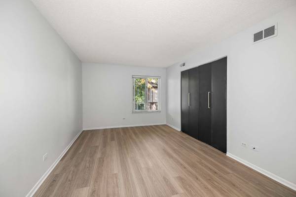 15717 Orlan Brook DR #84, Orland Park, IL 60462