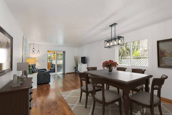 2382 Blue Spruce LN, Aurora, IL 60502