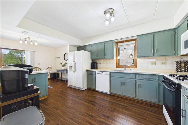 17979 Oak Park AVE #2N, Tinley Park, IL 60477