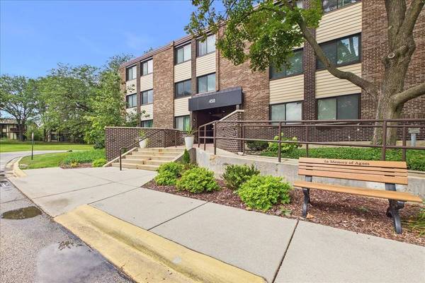 450 Raintree CT #2K