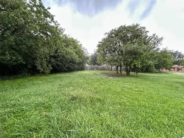 409 S 5th Street, Crandall, TX 75114