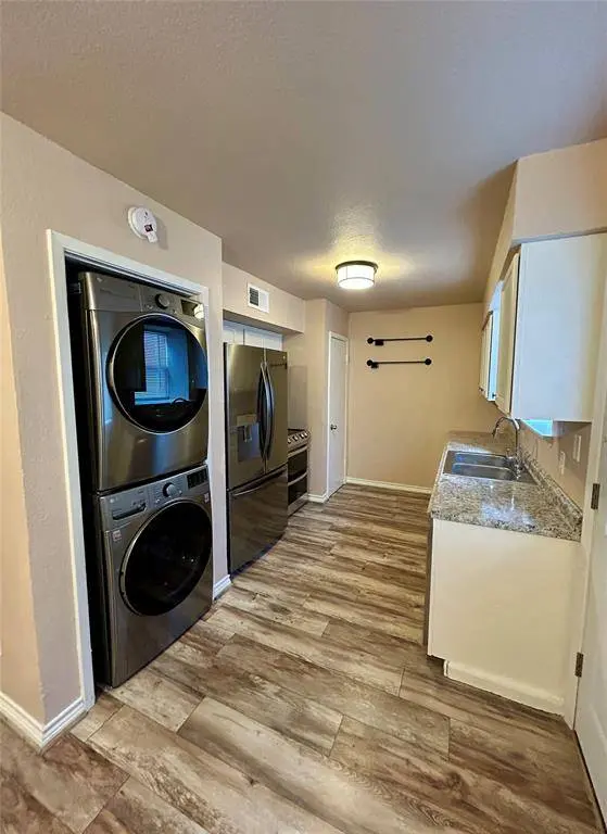 319 Towne House Lane, Richardson, TX 75081
