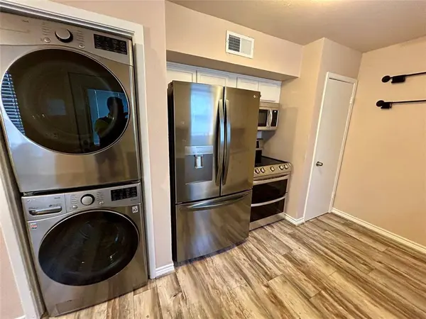 319 Towne House Lane, Richardson, TX 75081