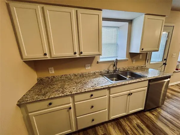 319 Towne House Lane, Richardson, TX 75081