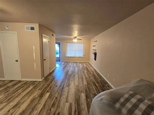 319 Towne House Lane, Richardson, TX 75081