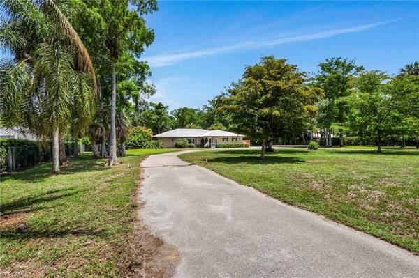 6101 Lancewood WAY, Naples, FL 34116