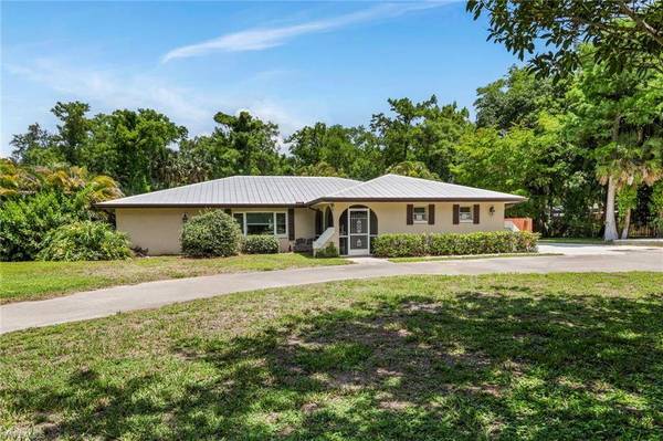 6101 Lancewood WAY, Naples, FL 34116