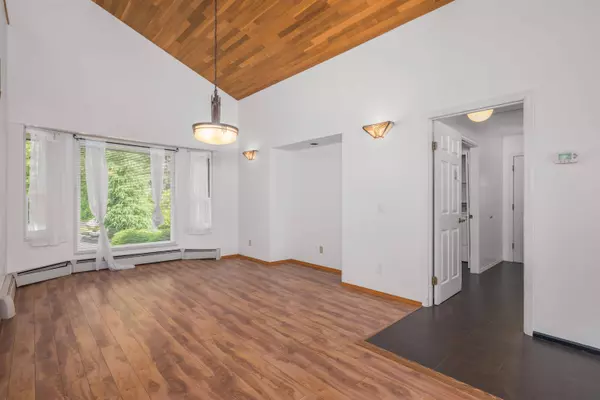 23236 130 AVE, Maple Ridge, BC V2X 4S6