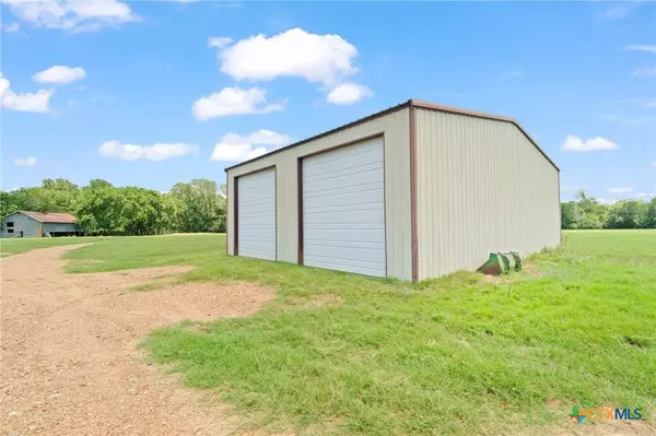1010 Saint Delight RD, Paige, TX 78659