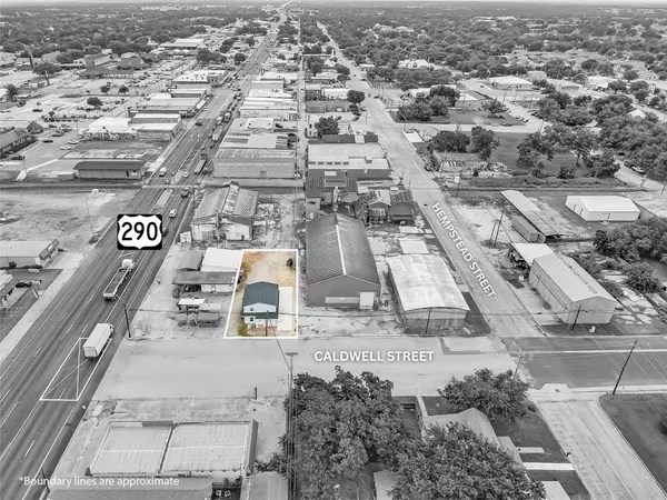 136 S Caldwell-A ST, Giddings, TX 78942