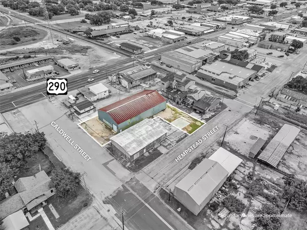 136 S Caldwell-D ST, Giddings, TX 78942