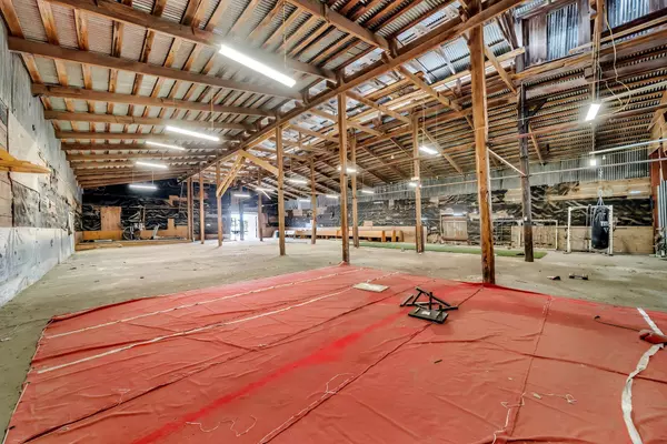 136 S Caldwell-B ST, Giddings, TX 78942