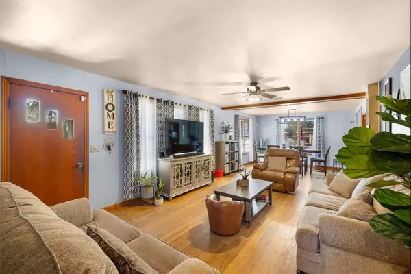 312 S Wilson AVE, Giddings, TX 78942