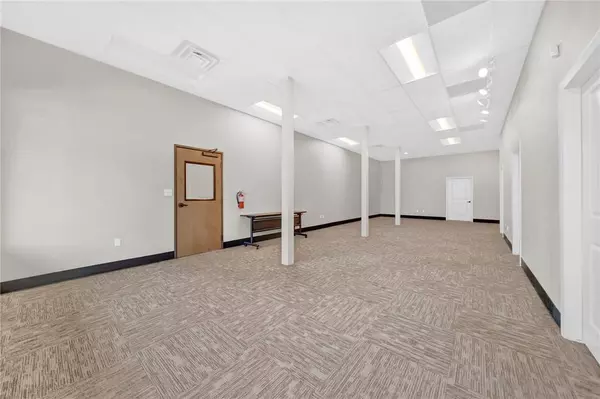 117 W Commerce ST, Brenham, TX 77833