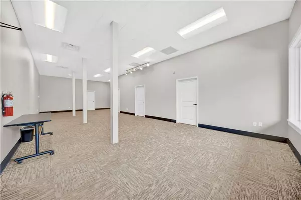 117 W Commerce ST, Brenham, TX 77833