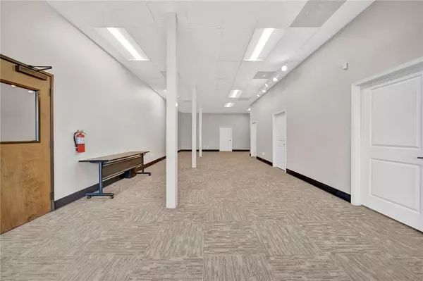 117 W Commerce ST, Brenham, TX 77833