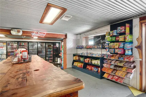 12390 FM 390 RD W, Burton, TX 77835