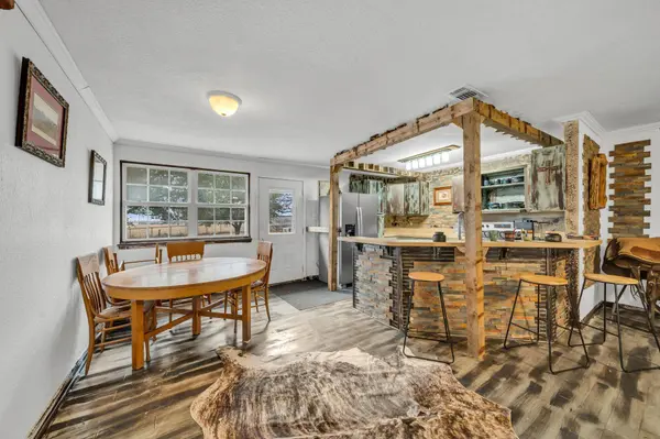 3242 E Fm 696, Lexington, TX 78947