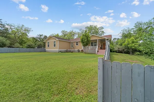 202 Sweed ST, Brenham, TX 77833