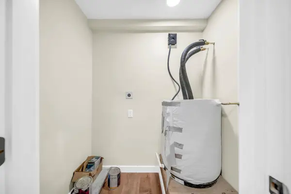 136 S Caldwell-A ST, Giddings, TX 78942