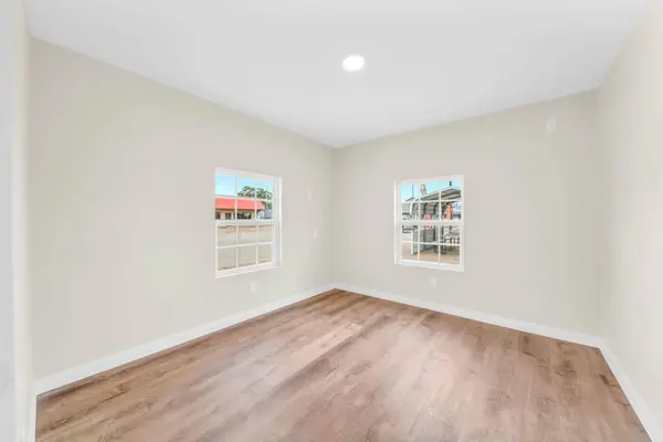 136 S Caldwell-A ST, Giddings, TX 78942