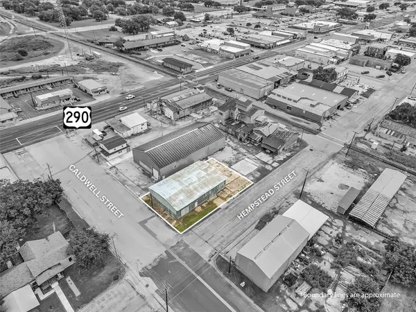 136 S Caldwell-C ST, Giddings, TX 78942