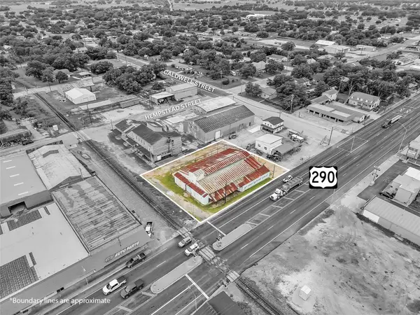 136 S Caldwell-B ST, Giddings, TX 78942