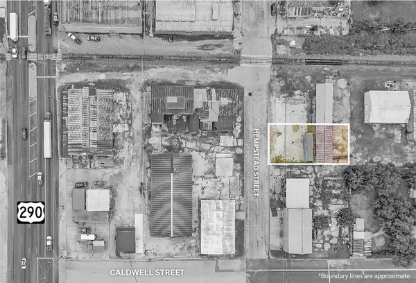 300 W Hempstead-A ST, Giddings, TX 78942