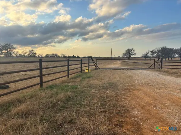 2039 County Road 326, Giddings, TX 78942