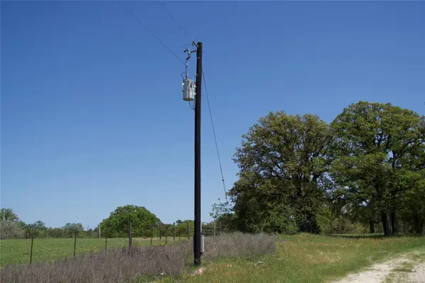 1035 Old Sayers RD, Elgin, TX 78621