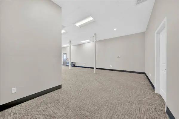 117 W Commerce ST, Brenham, TX 77833