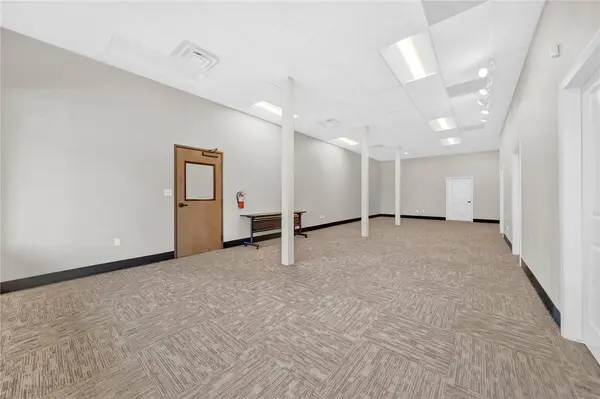 117 W Commerce ST, Brenham, TX 77833