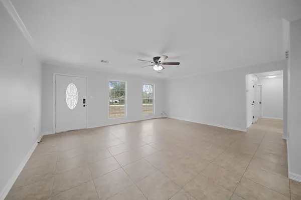 704 Johnson LN, Prairie View, TX 77484