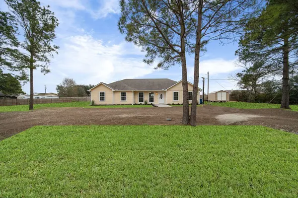 704 Johnson LN, Prairie View, TX 77484