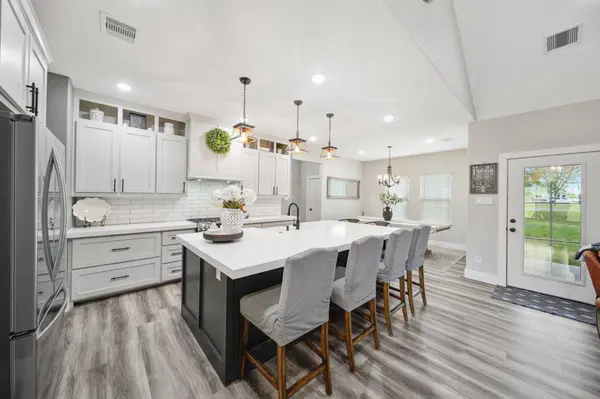 7332 Kurt DR, Brenham, TX 77833