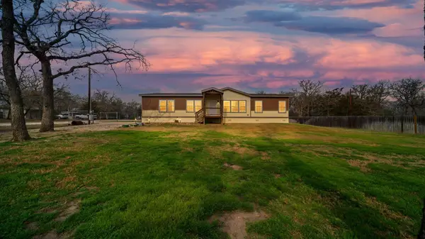 115 Cedar LN, Somerville, TX 77879