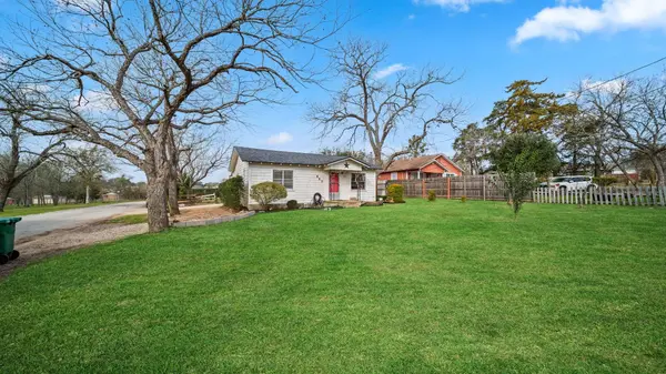 807 Burleson ST, Brenham, TX 77833