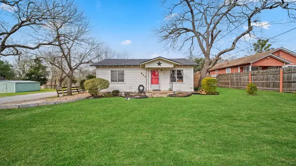 807 Burleson ST, Brenham, TX 77833