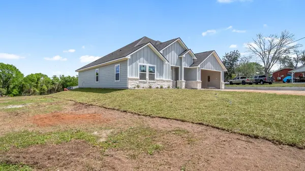 1874 Burleson, Brenham, TX 77833